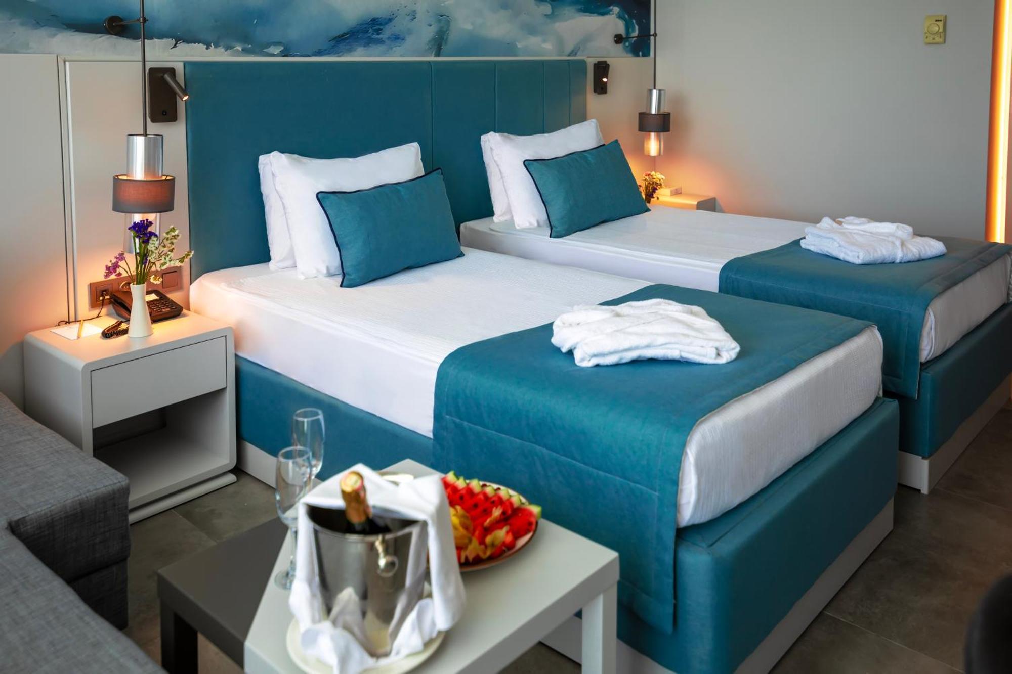 Crystal Centro Resort - Ultimate All Inclusive Анталья Экстерьер фото